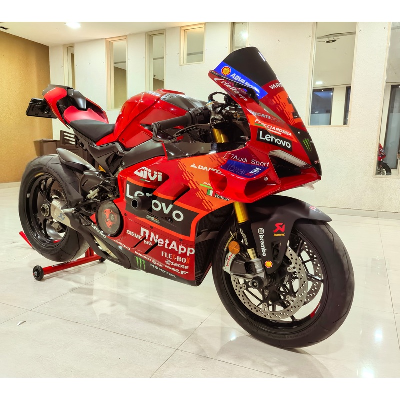 Ducati V4 V4S Full-body Kit (2022 – 24) with Winglet and Tank Cover FULL IMPORTED – SBK Motoparts