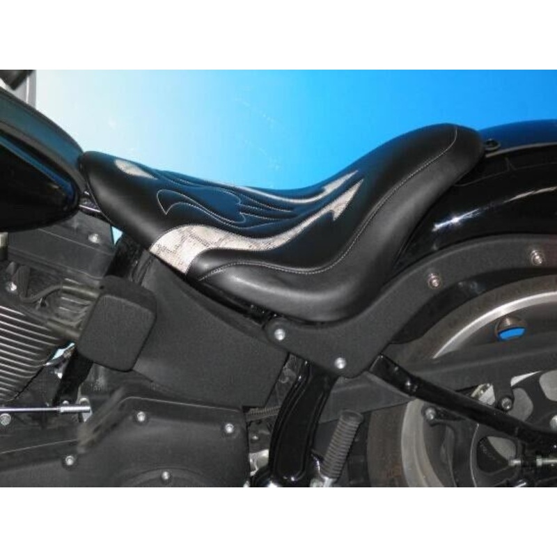 Granucci seat for yamaha xvs1100 custom bobber gel snake skin inserts & rear !